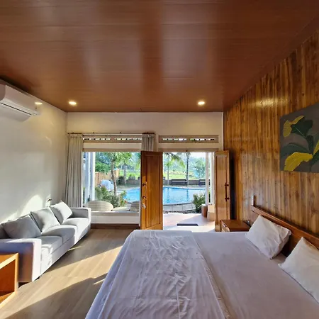 Peraja Bungalows Loyok